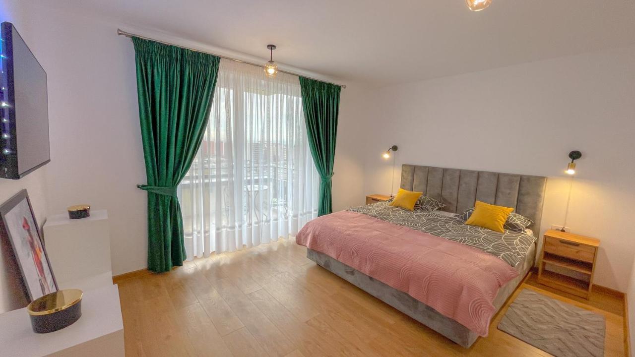 Dreamview With Private Parking Apartment Brașov